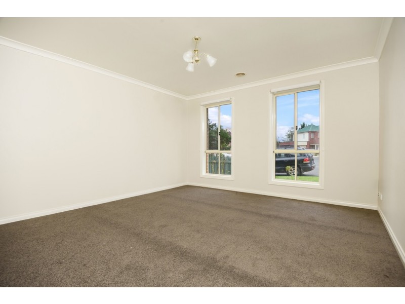 8 Bentley Place, Ballarat East VIC 3350