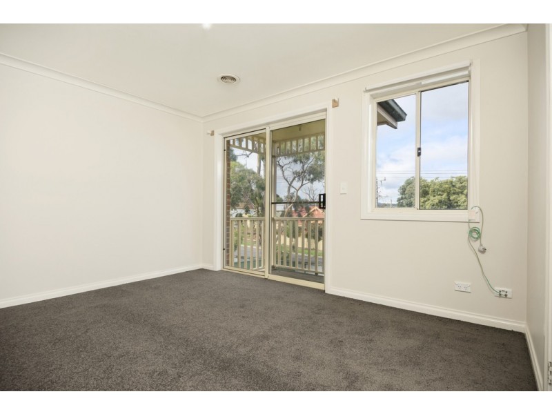 8 Bentley Place, Ballarat East VIC 3350