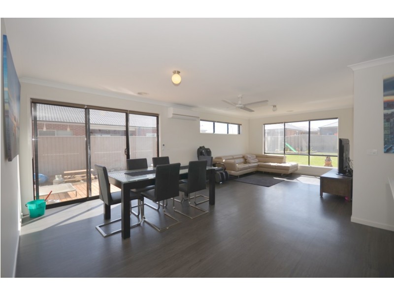 14 Countess Road, Delacombe VIC 3356