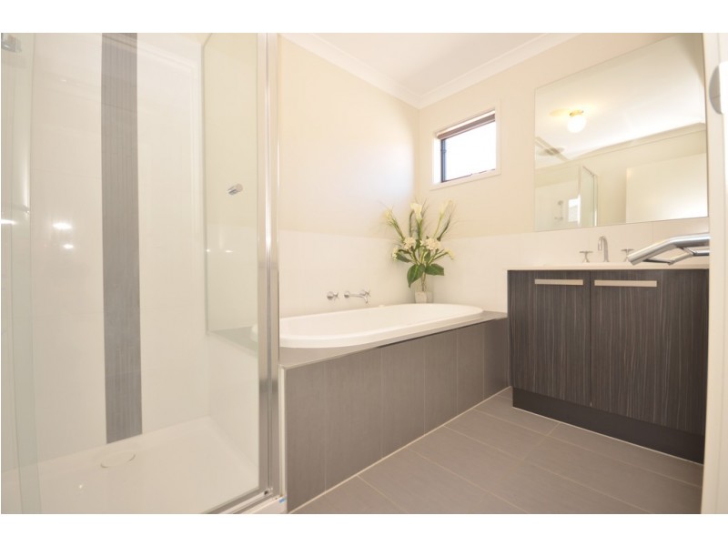 14 Countess Road, Delacombe VIC 3356