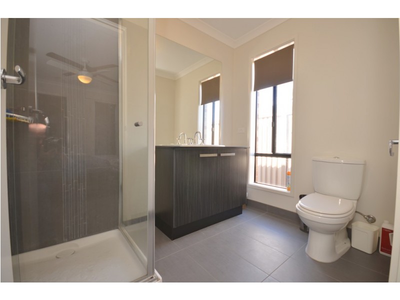 14 Countess Road, Delacombe VIC 3356