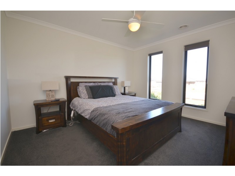 14 Countess Road, Delacombe VIC 3356