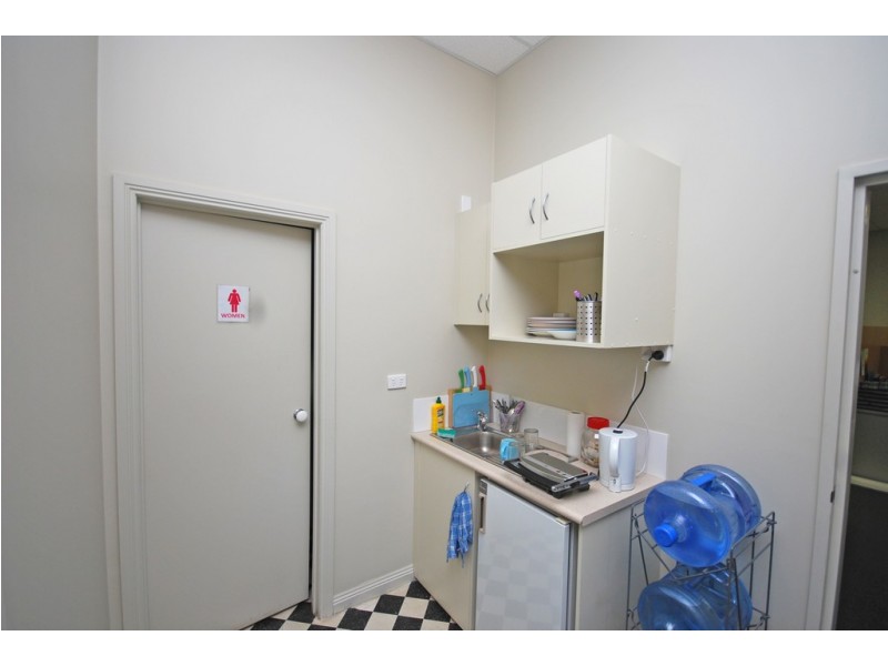 9 and 10/21 St Cedars Grove, Lake Gardens VIC 3355