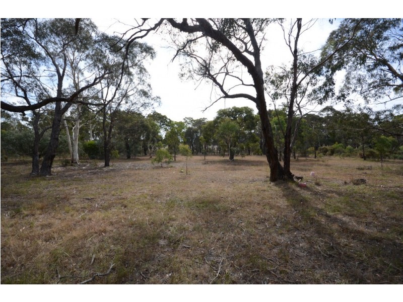 67 Golf Course Lane, Beaufort VIC 3373