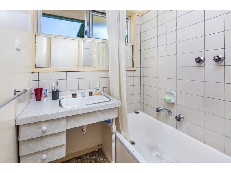 1-4/810 Humffray St Sth, Mount Pleasant VIC 3350