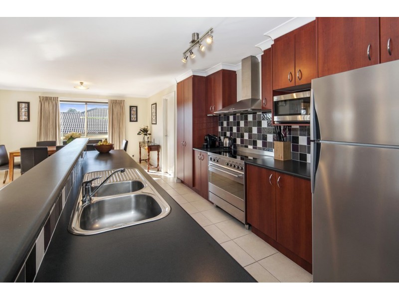 3 Clayton Park Drive, Canadian VIC 3350