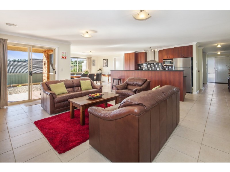 3 Clayton Park Drive, Canadian VIC 3350