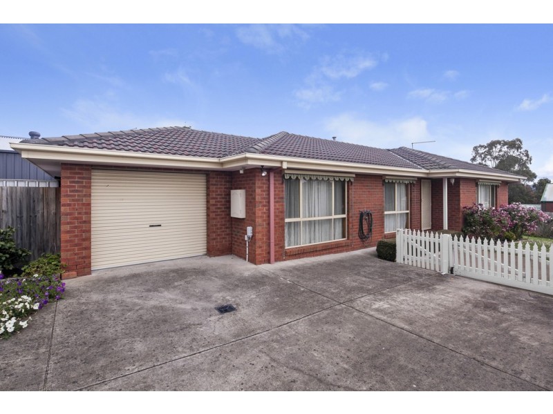 2/212 Clayton Street, Canadian VIC 3350