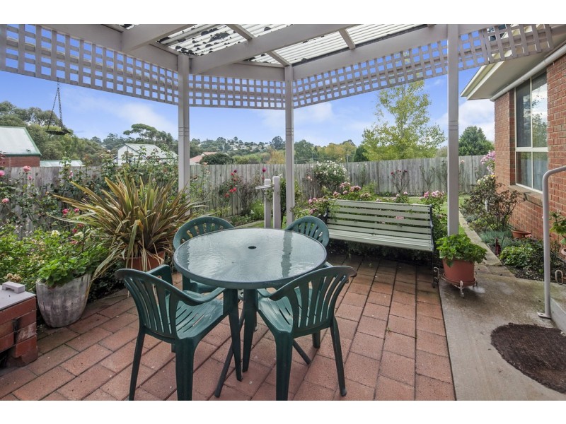 2/212 Clayton Street, Canadian VIC 3350