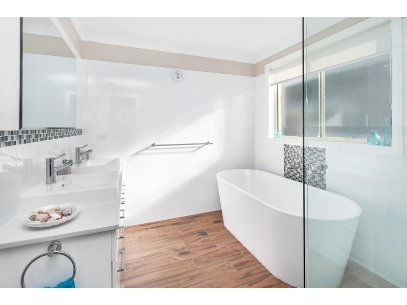 24 Shamus Drive, Ross Creek VIC 3351