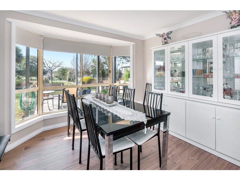 24 Shamus Drive, Ross Creek VIC 3351