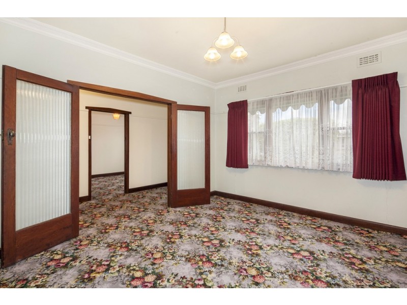 13 Alexandra Street, Sebastopol VIC 3356