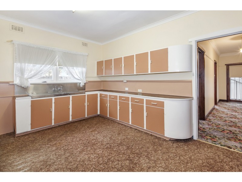 13 Alexandra Street, Sebastopol VIC 3356