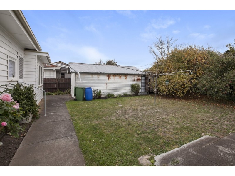 13 Alexandra Street, Sebastopol VIC 3356