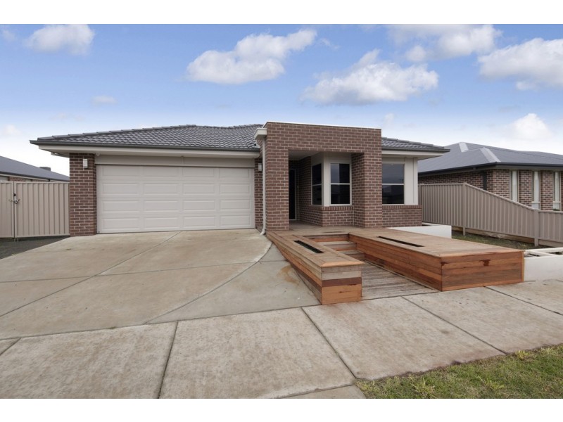 8 Countess Road, Delacombe VIC 3356