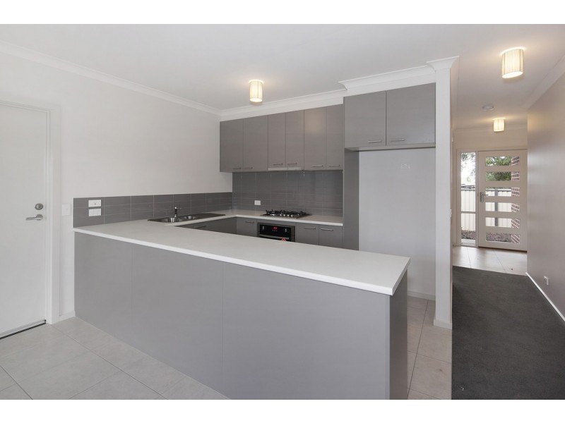 3/332a Albert Street, Sebastopol VIC 3356