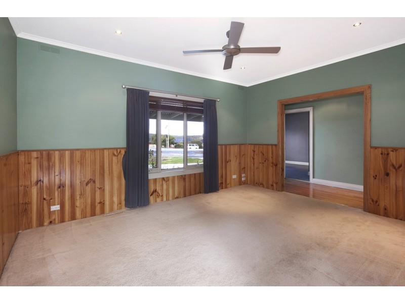 1/332a Albert Street, Sebastopol VIC 3356