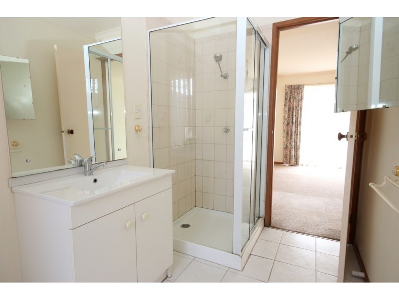 29 Hume Crescent, Alfredton VIC 3350