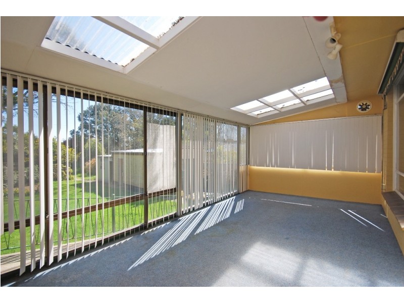 102 Lylia Avenue, Mount Clear VIC 3350