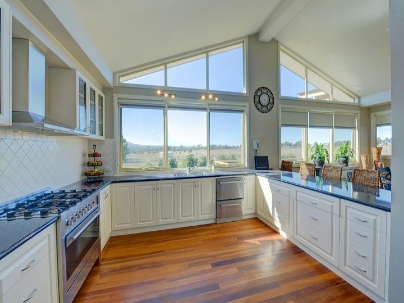 58 O’Farrell Court, Cambrian Hill VIC 3352