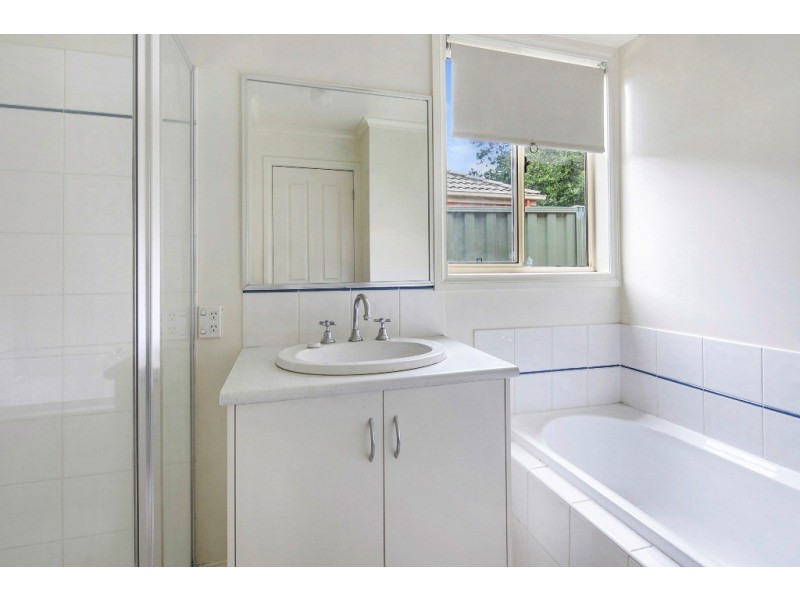 5 Domain Gardens, Sebastopol VIC 3356