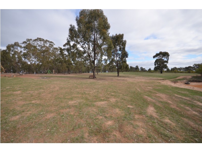 99 Glenister Gap Road, Navarre VIC 3384