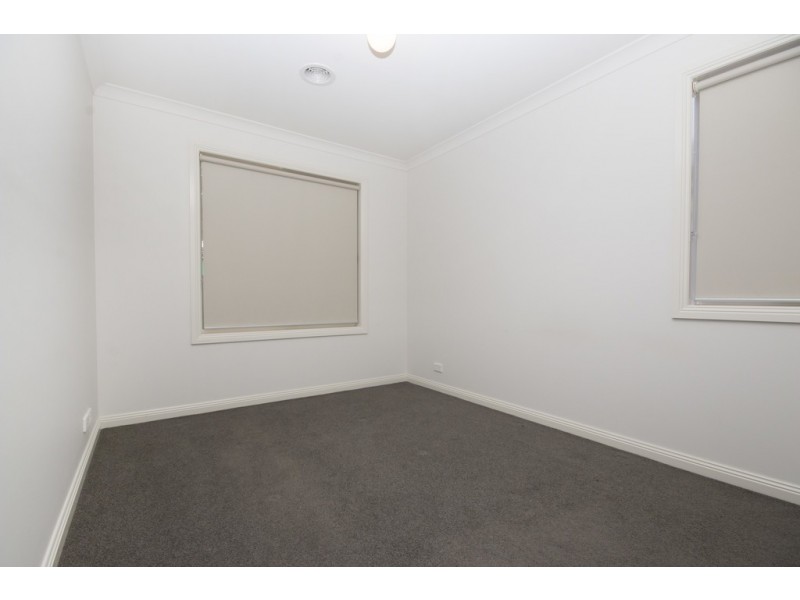 17 Yarra Park Drive, Sebastopol VIC 3356