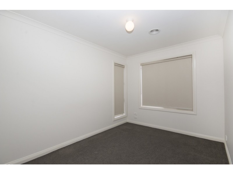 17 Yarra Park Drive, Sebastopol VIC 3356
