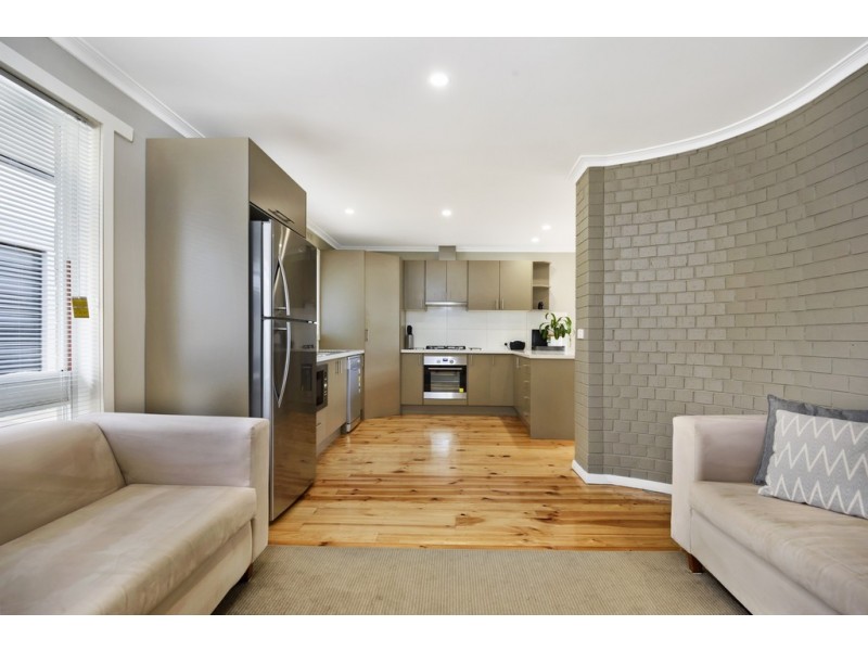 4 Maxlyn Avenue, Ballarat East VIC 3350