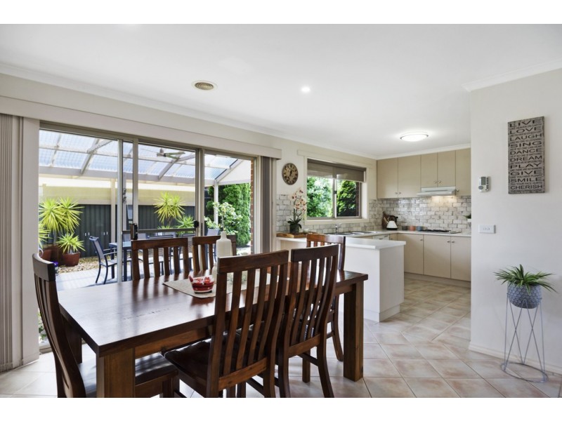 1 Ashford Court, Invermay Park VIC 3350