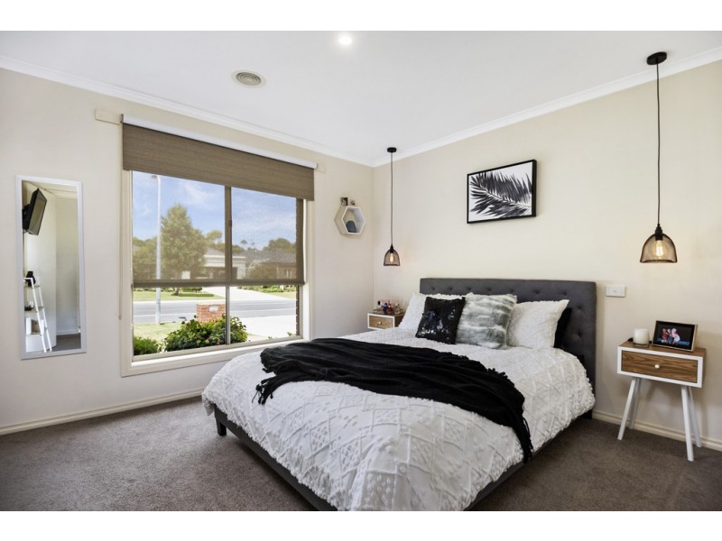 1 Ashford Court, Invermay Park VIC 3350