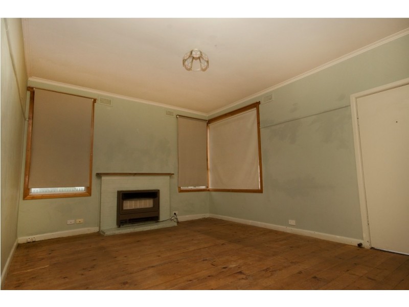 6 Violet Grove, Wendouree VIC 3355