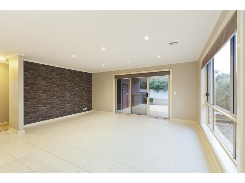 3 Belmar Crescent, Canadian VIC 3350