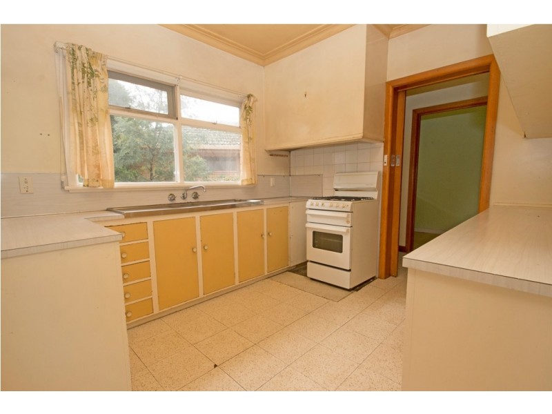 106 Lylia Avenue, Mount Clear VIC 3350