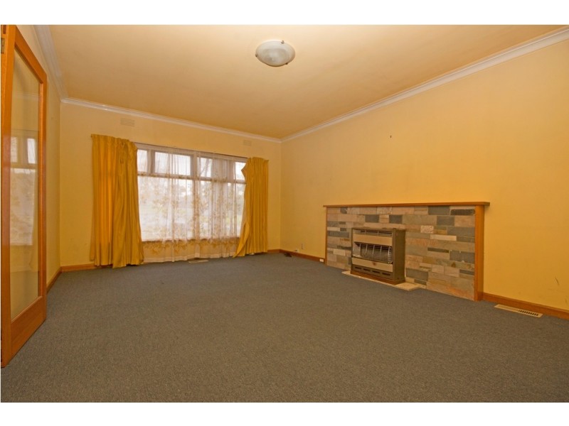106 Lylia Avenue, Mount Clear VIC 3350