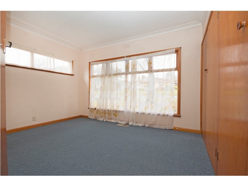 106 Lylia Avenue, Mount Clear VIC 3350