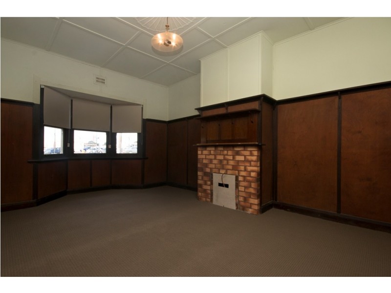 16 Albert Street, Sebastopol VIC 3356