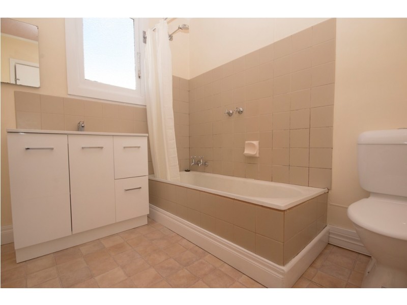 16 Albert Street, Sebastopol VIC 3356