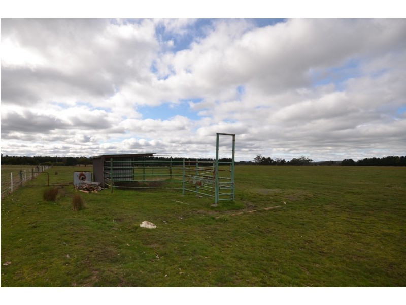 CA 16 Horsecrafts Road, Lal Lal VIC 3352