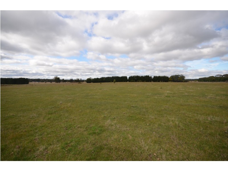 CA 16 Horsecrafts Road, Lal Lal VIC 3352