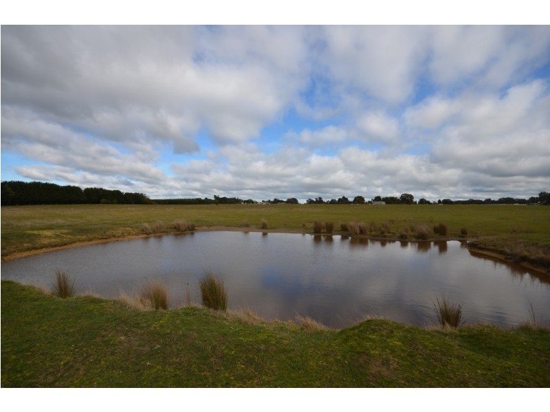 CA 16 Horsecrafts Road, Lal Lal VIC 3352