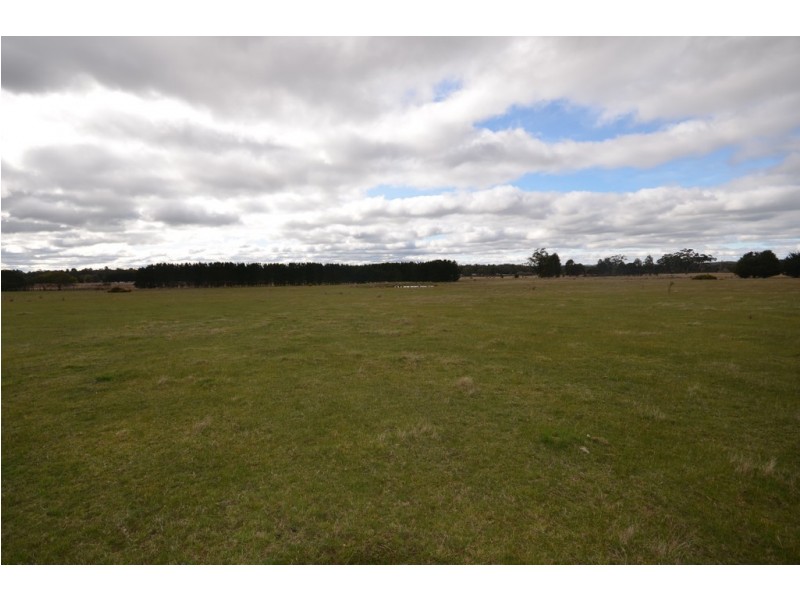 CA 16 Horsecrafts Road, Lal Lal VIC 3352