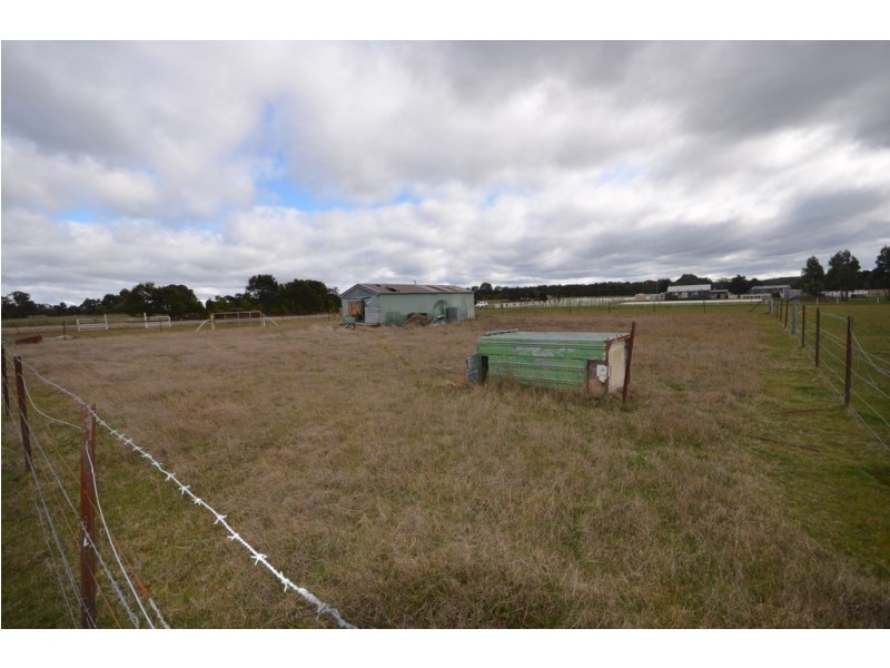 CA 16 Horsecrafts Road, Lal Lal VIC 3352