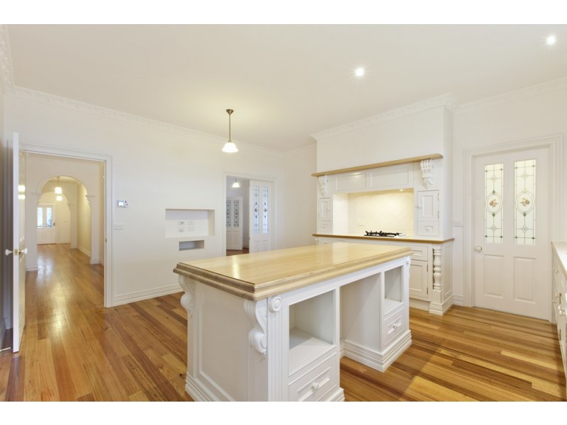 6 Gray Street, Ballarat East VIC 3350