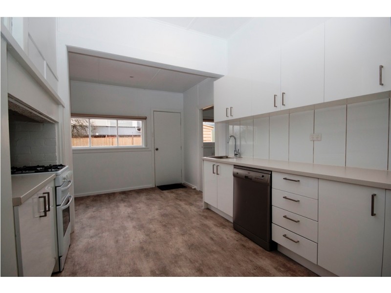 304 Pleasant Street South, Newington VIC 3350