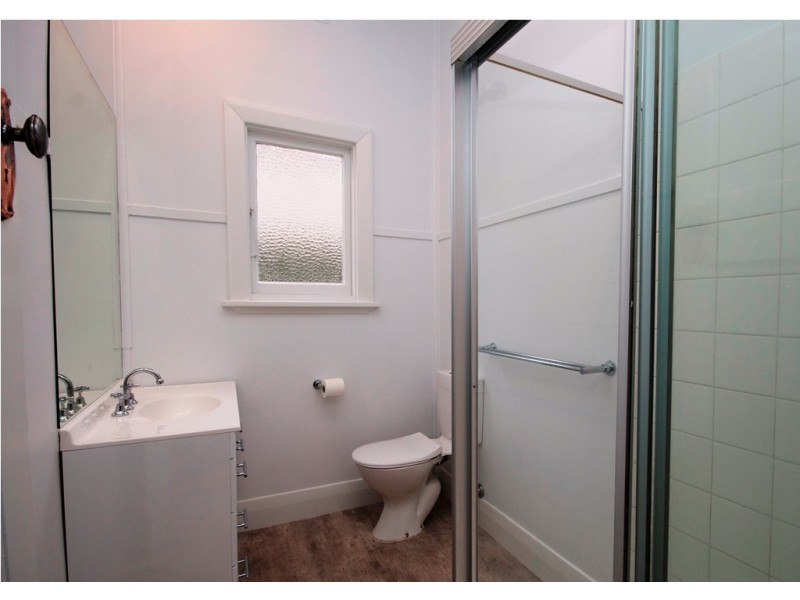 304 Pleasant Street South, Newington VIC 3350