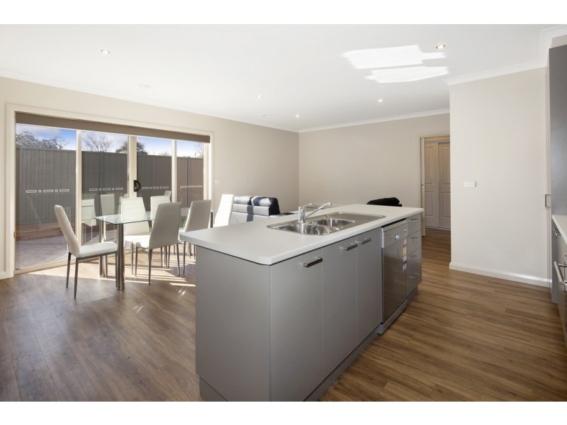 5/4 Wood Street, Soldiers Hill VIC 3350