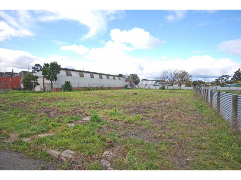 17 Wilsons Lane, Sebastopol VIC 3356