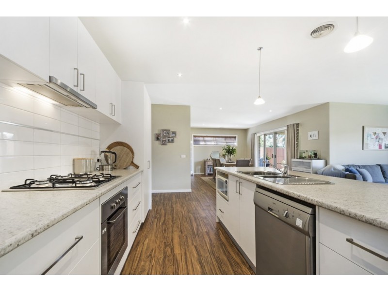 11 Ludbrook Court, Brown Hill VIC 3350