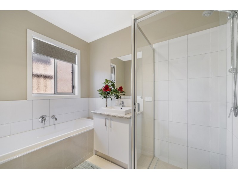 11 Ludbrook Court, Brown Hill VIC 3350